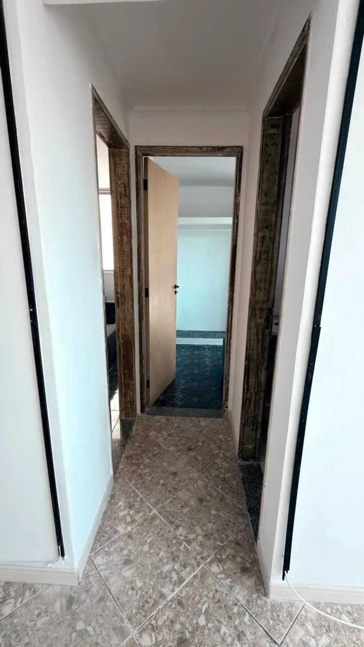 2-bedroom apartment in a building with a gym — photo 9