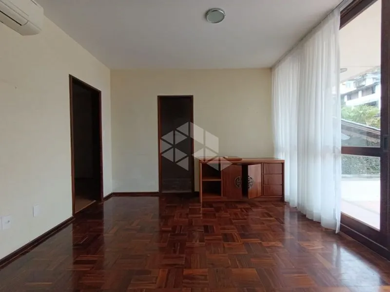 4-bedroom house with a dishwasher in Florianópolis — photo 31