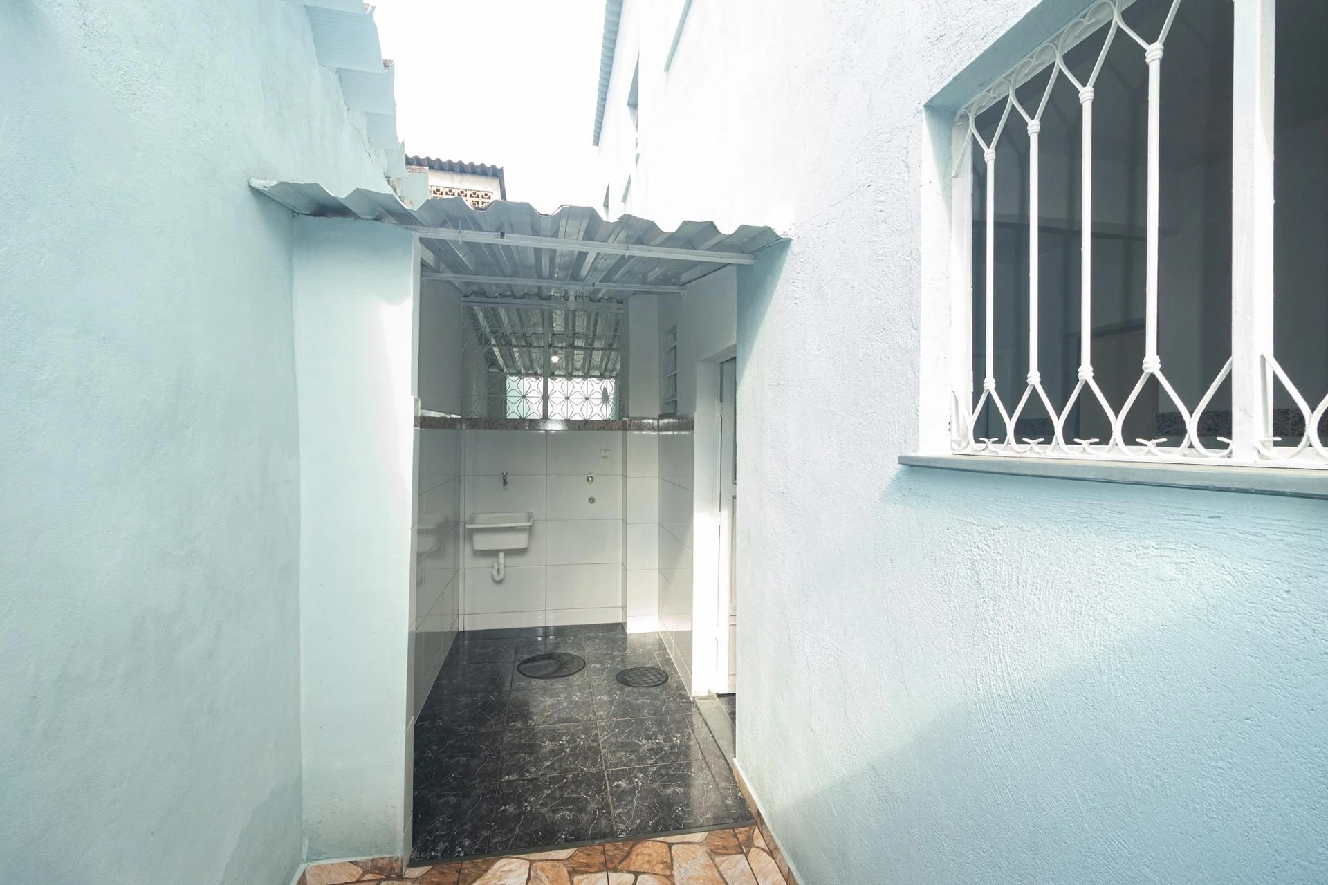 Unfurnished house with 1 bedroom and 1 bathroom — photo 23