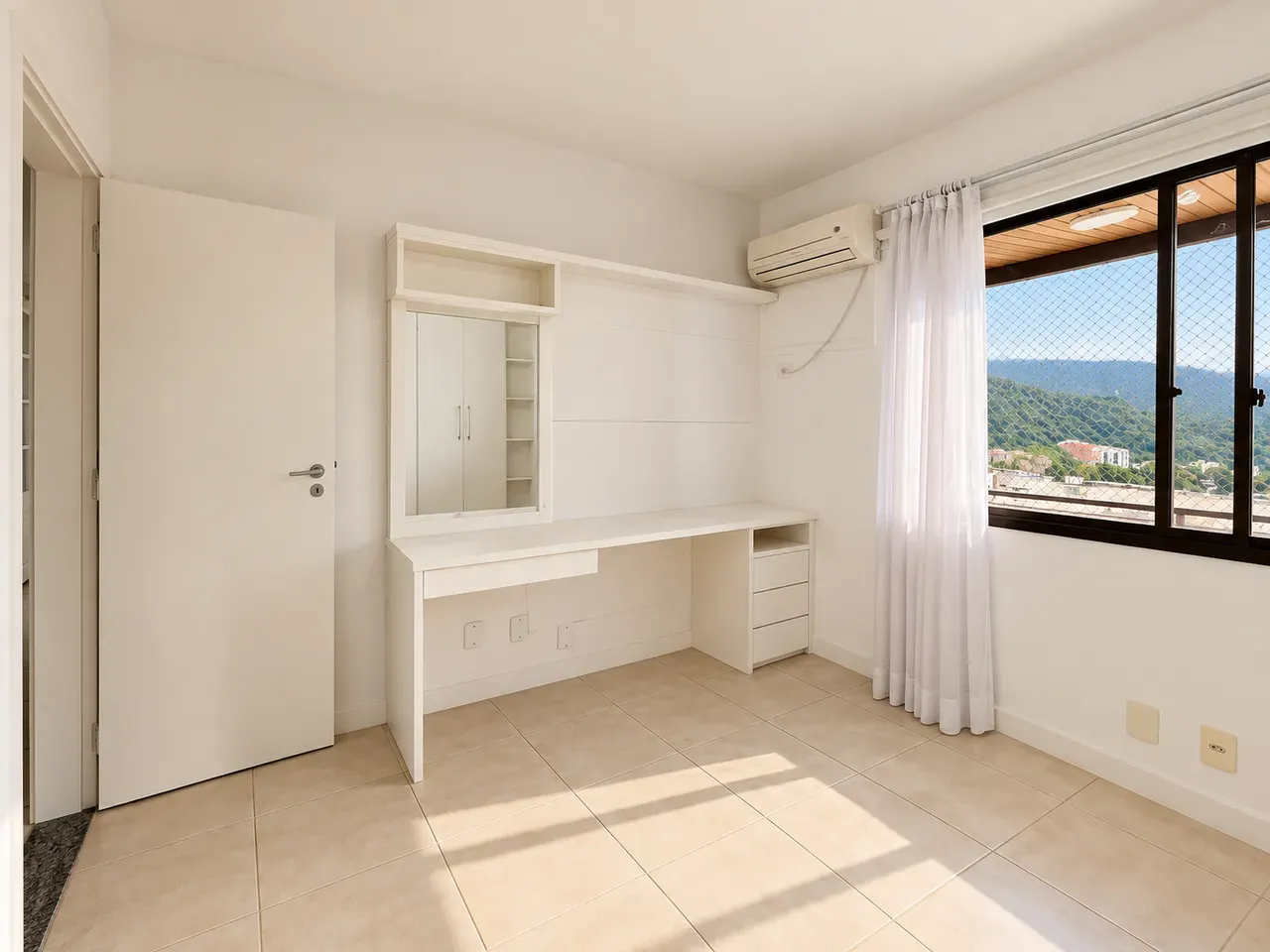 Apartamento de 3 quartos com closet — photo 21