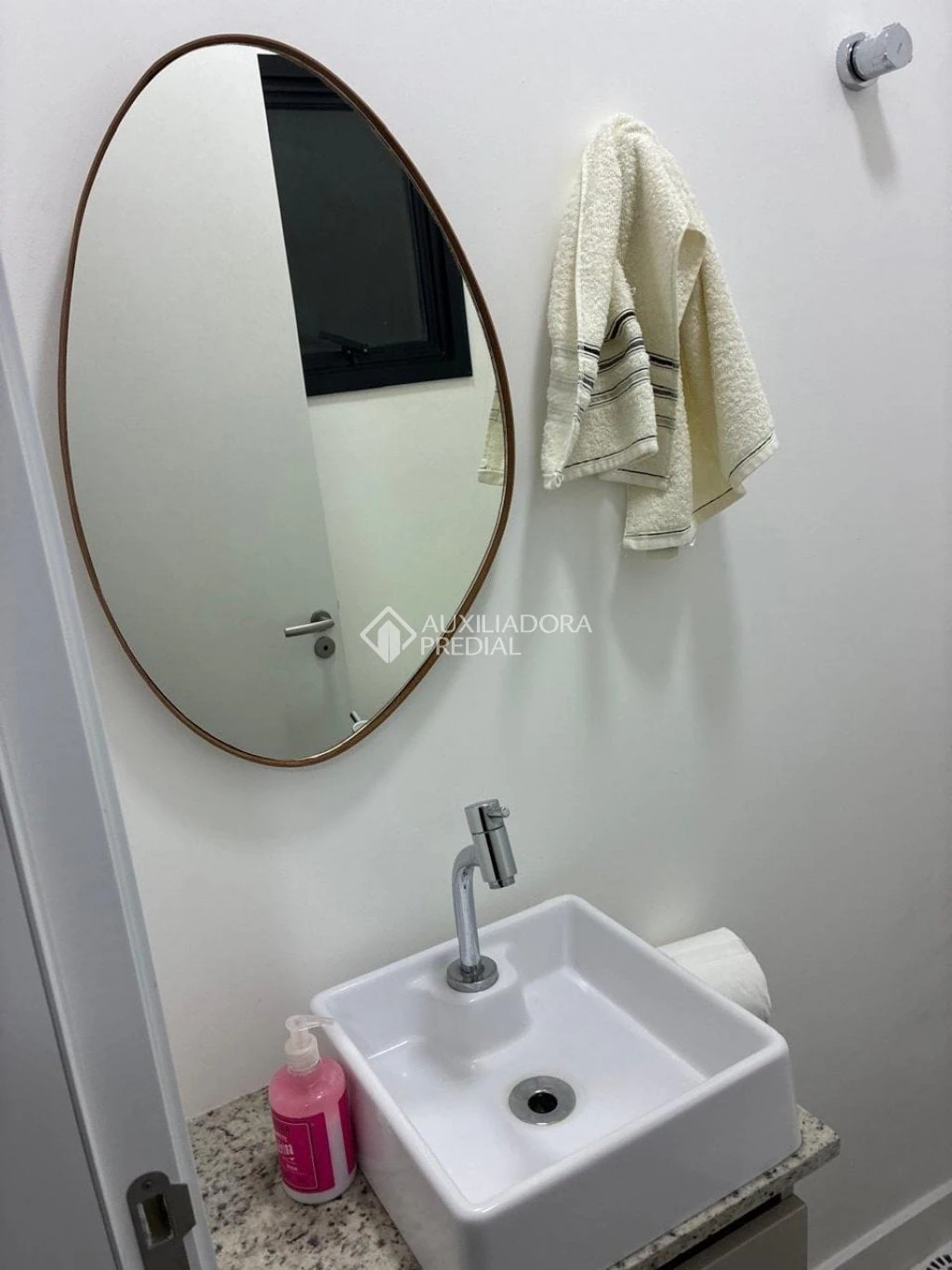 One-bedroom apartment with a private pool in Florianópolis — photo 9