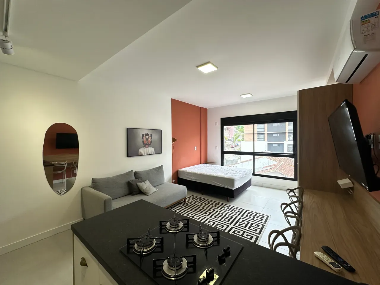Furnished 1-bedroom apartment with a private garden — photo 9
