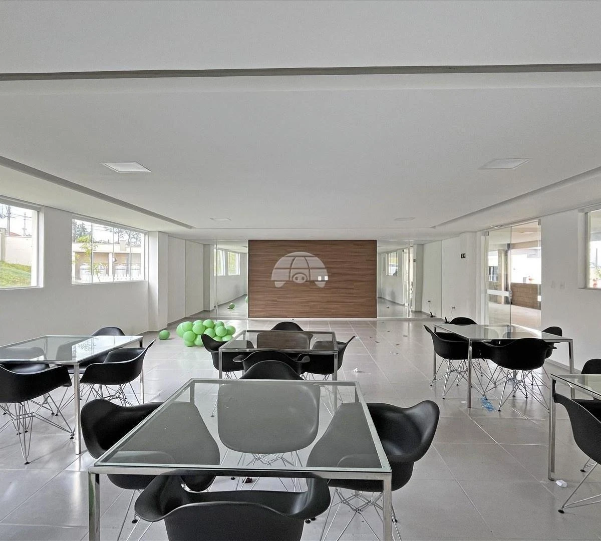 2-bedroom apartment with en-suite and 1 parking spot — photo 24