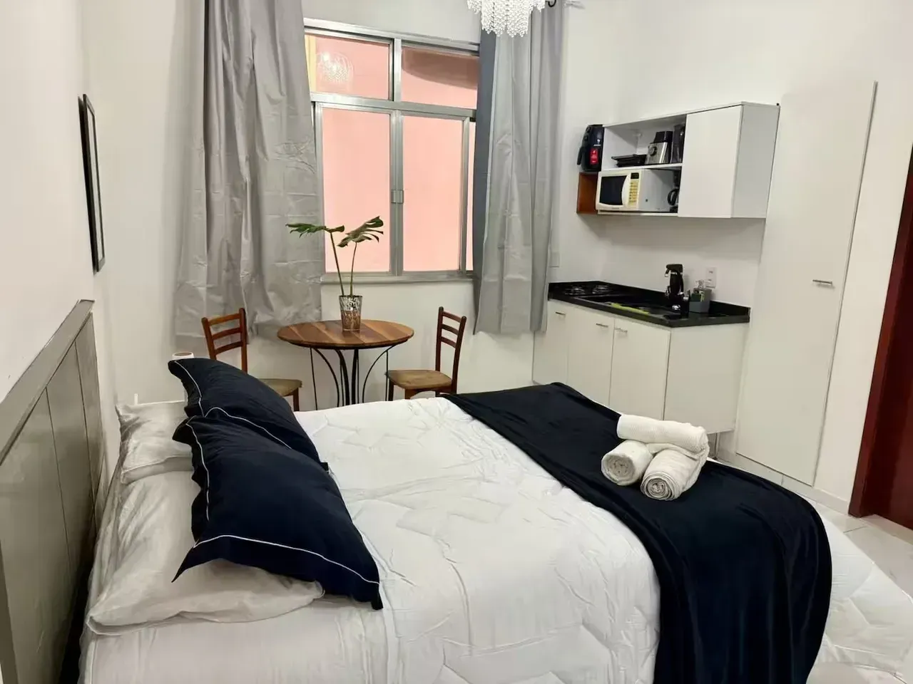 Furnished 1-bedroom apartment with tiled floors — photo 7