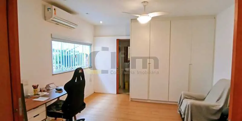 Casa térrea de 350 m² com 6 quartos e 5 suítes — photo 21