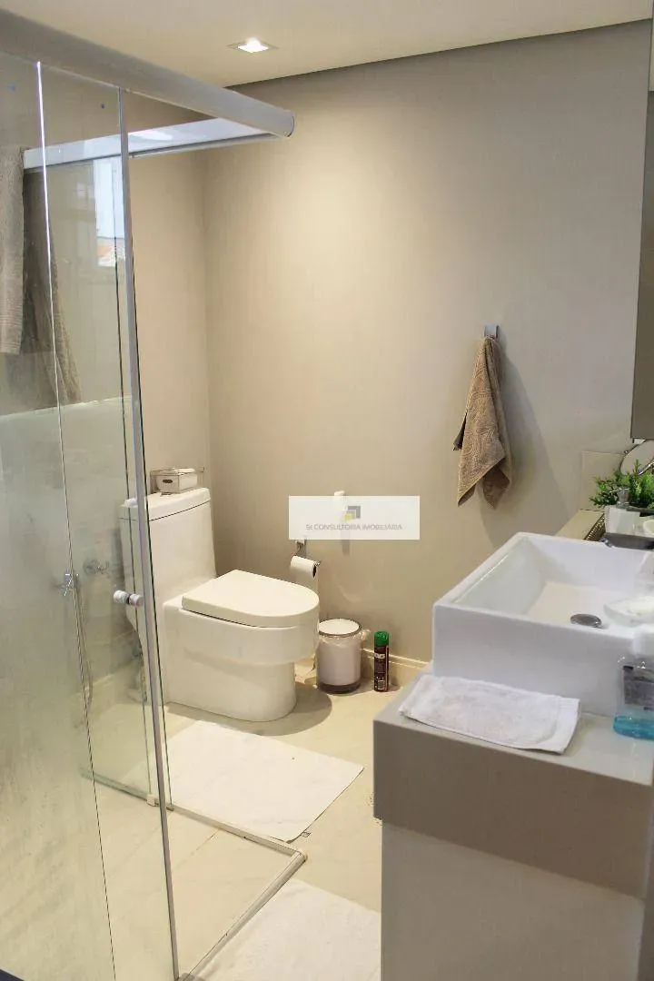 Furnished house with 4 en-suite bedrooms and private garden — photo 24