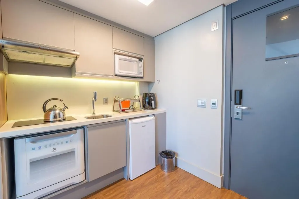 Studio mobiliado com 51 m², 1 quarto e vista da cidade — photo 4