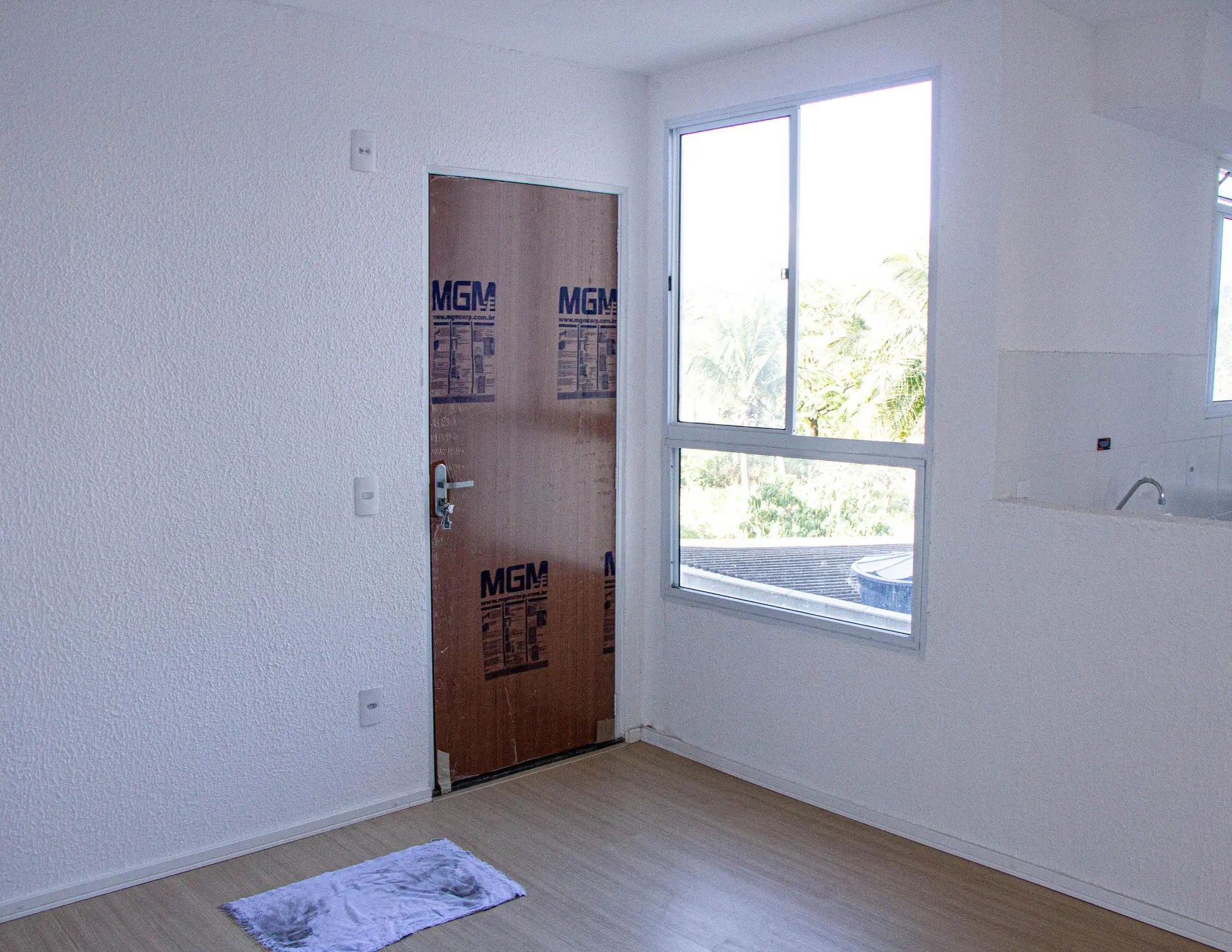 Apartment with 2 bedrooms and a compact kitchenette