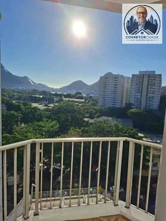 3-bedroom apartment with a suite and balcony — photo 11