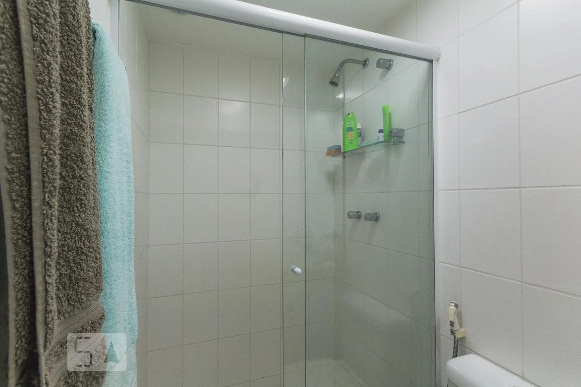 Rental apartment with 2 bedrooms and a glass balcony — photo 43