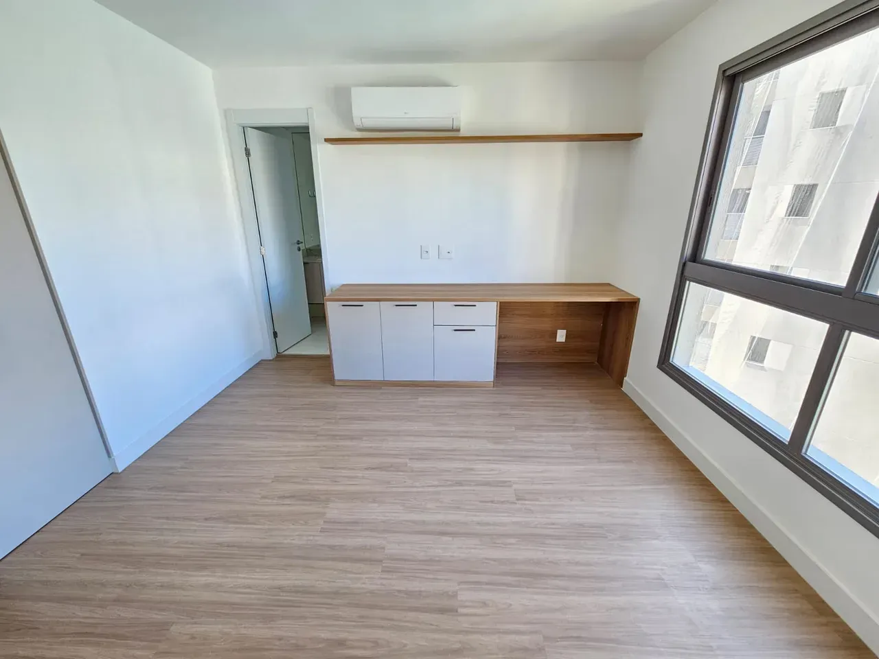 Apartamento de 156 m² com 4 quartos e 5 banheiros — photo 4