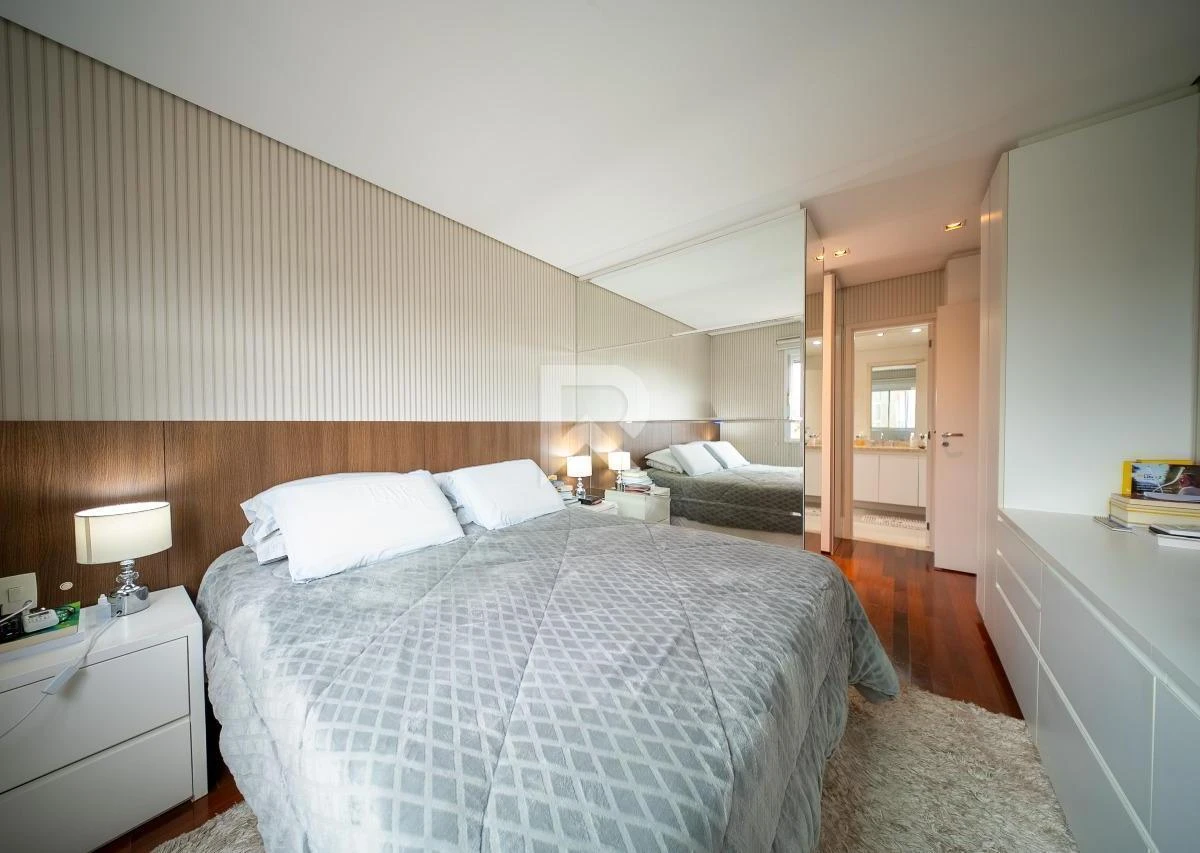 Балкон з грилем та 4 спальні: квартира 186 м² — photo 17