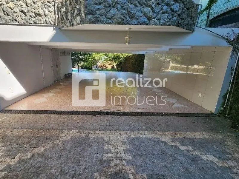 8-bedroom house with 566 m² and 4 covered parking — photo 16