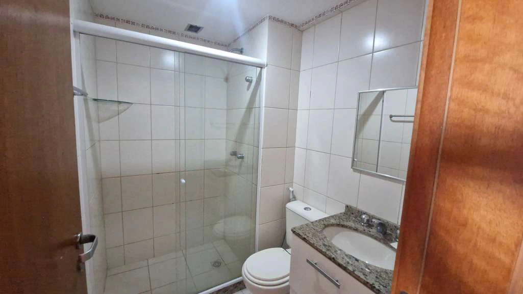 70 m² rental apartment with 2 bedrooms and en-suite — photo 9