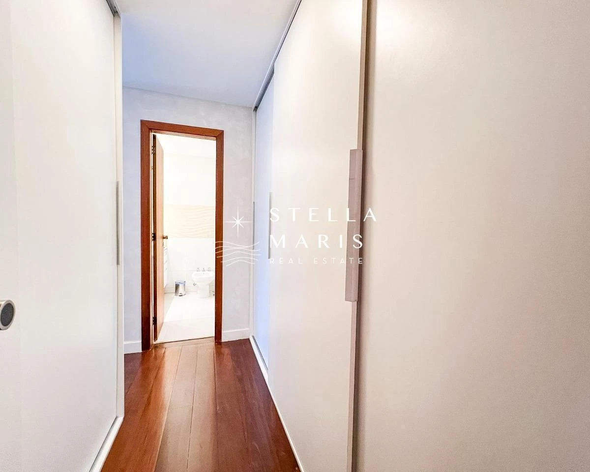 208 m² apartment with 3 bedrooms and 4 parking spots — photo 19