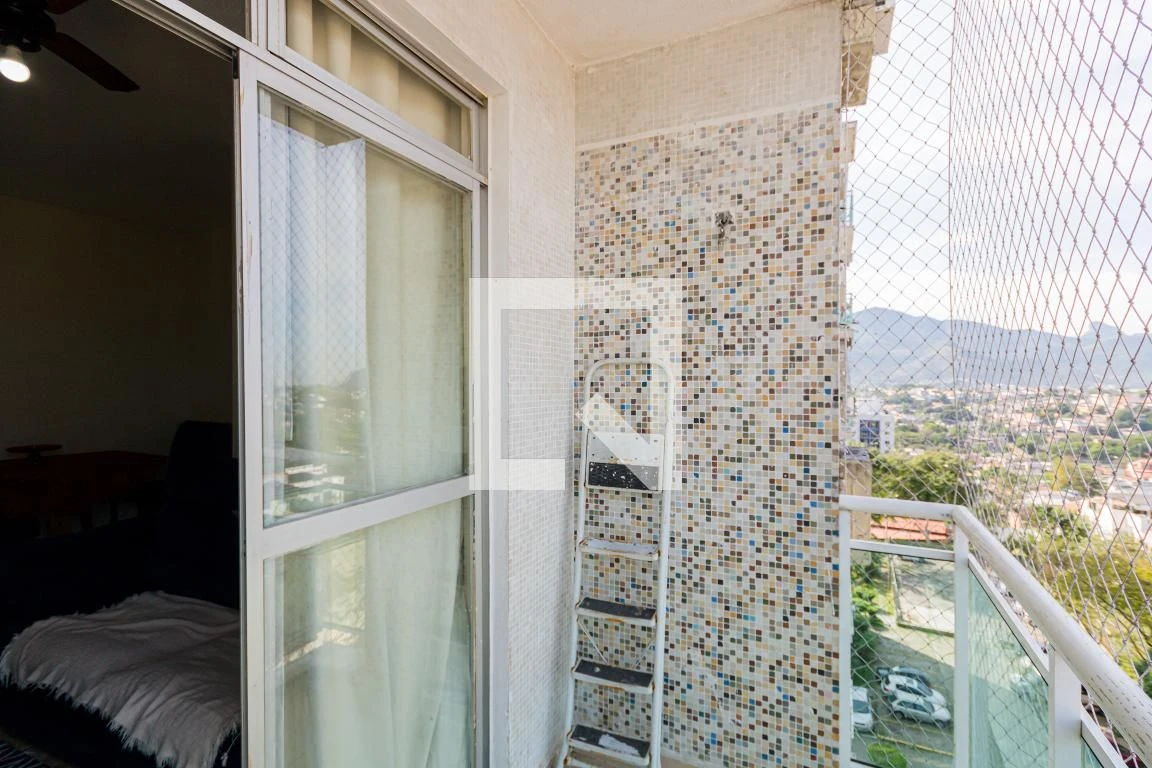 Furnished apartment with 2 bedrooms and a balcony — photo 34