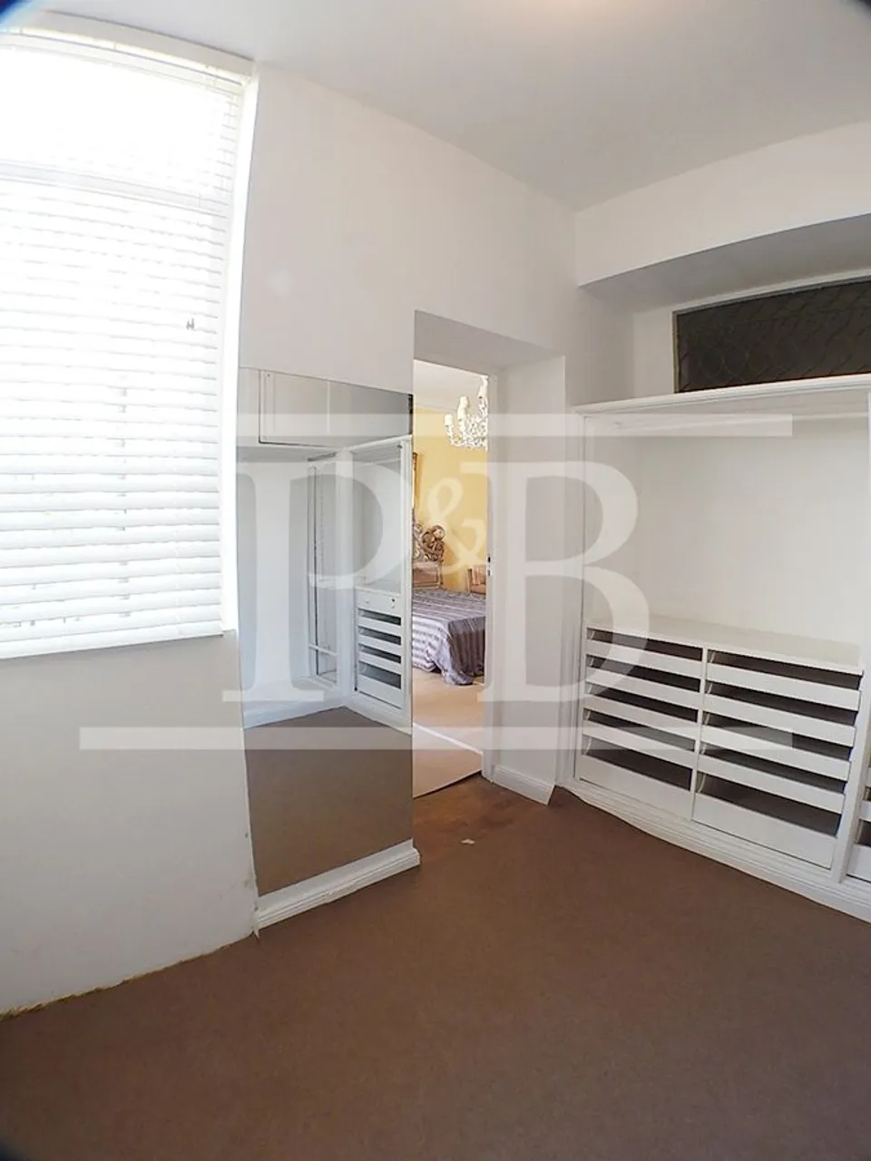 4-bedroom apartment with 3 bathrooms, 420 m² — photo 4