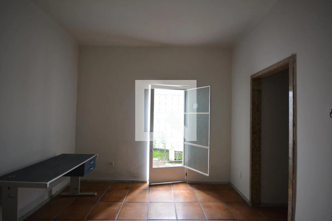 2-bedroom apartment with 1 bathroom, no parking space — photo 8
