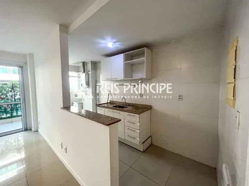 92 m² apartment with 3 bedrooms and a pool in the building — photo 2