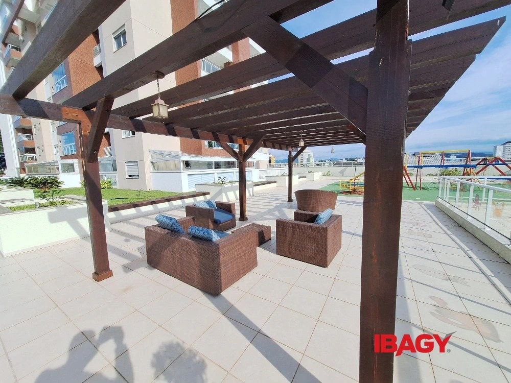 Apartment, 75 m², with a glass-enclosed balcony — photo 10