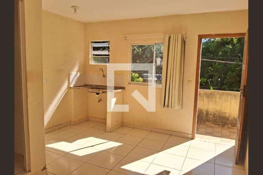 Estúdio de 25 m² com banheiro em box de vidro — photo 4