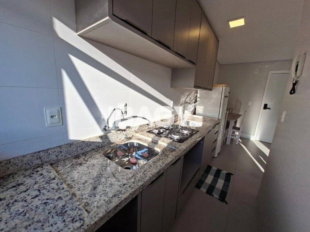 Furnished studio with 1 bedroom, 1 bath and mountain view — photo 7
