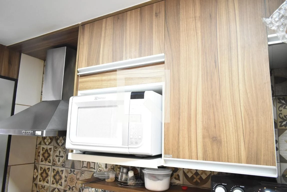 Furnished apartment with open-plan kitchen and 2 bedrooms — photo 9
