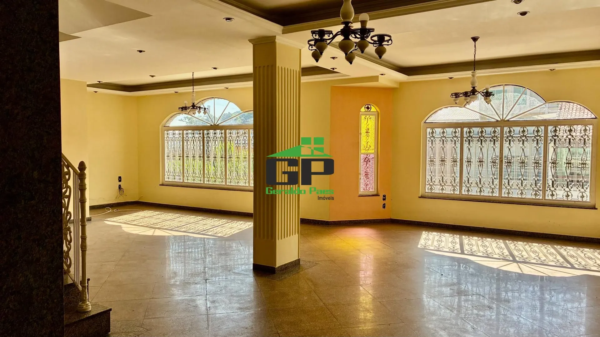 House with 4 bedrooms and 4 bathrooms, separate kitchen — photo 36