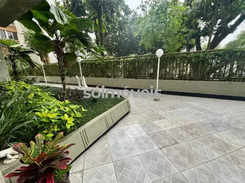 Furnished apartment with 4 bedrooms and 3 bathrooms — photo 18