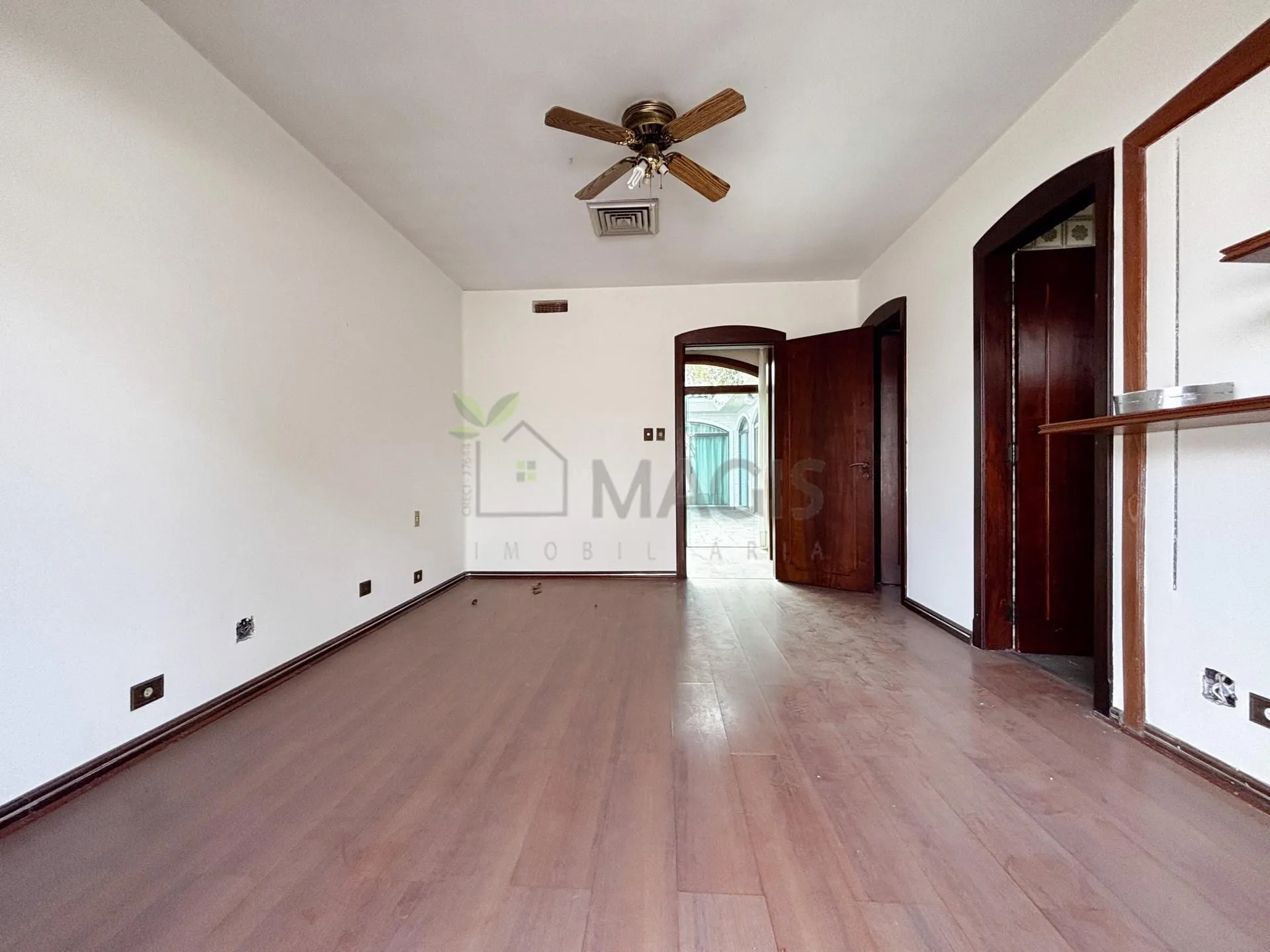 Будинок 604 м² з 4 спальнями та 4 ванними кімнатами — photo 89