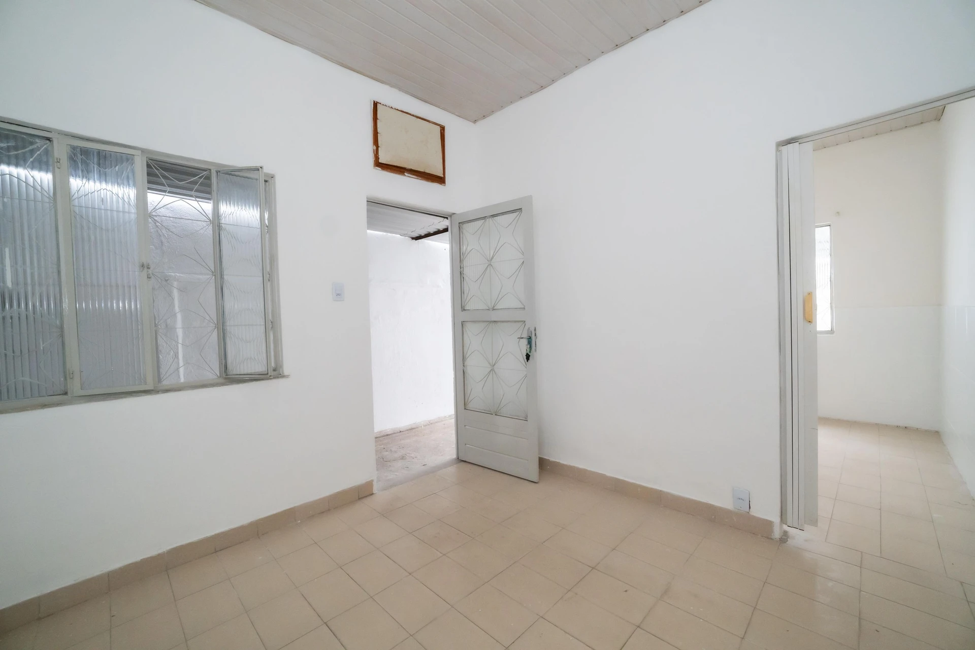 2-bedroom house with a garden — photo 15