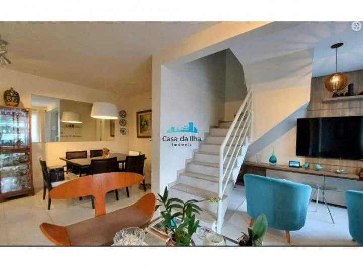 Cobertura duplex com 4 quartos e 2 vagas, 205 m²