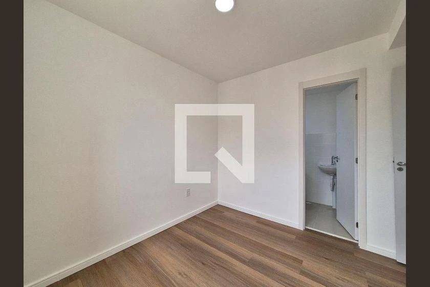 Glass-enclosed balcony in a 2-bedroom apartment, 55 m² — photo 22