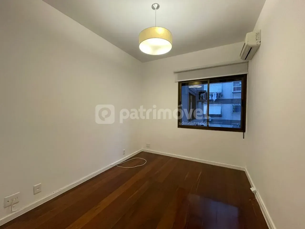 4-bedroom apartment with pool and 3 parking spaces — photo 14