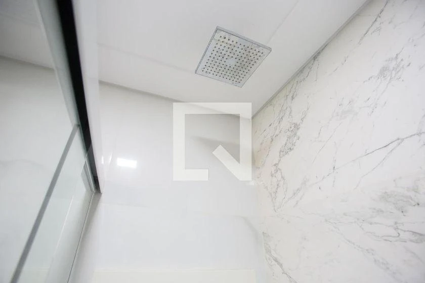 Furnished 400 m² house with 4 bedrooms and 4 bathrooms — photo 28