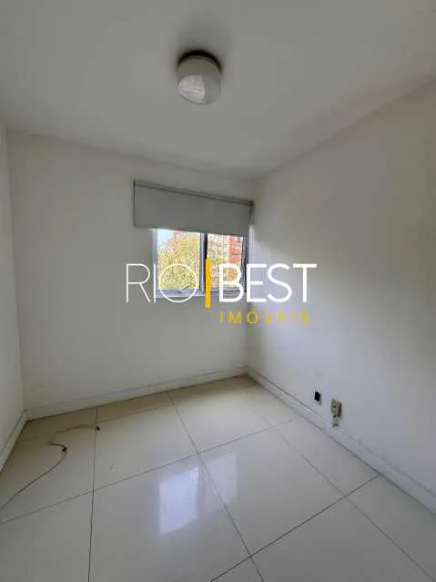 Apartamento de 99 m² com closet e janelas do piso ao teto — photo 2