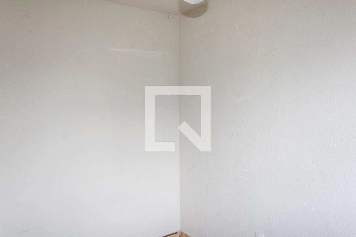 Apartamento com 2 quartos e área de lavanderia — photo 31
