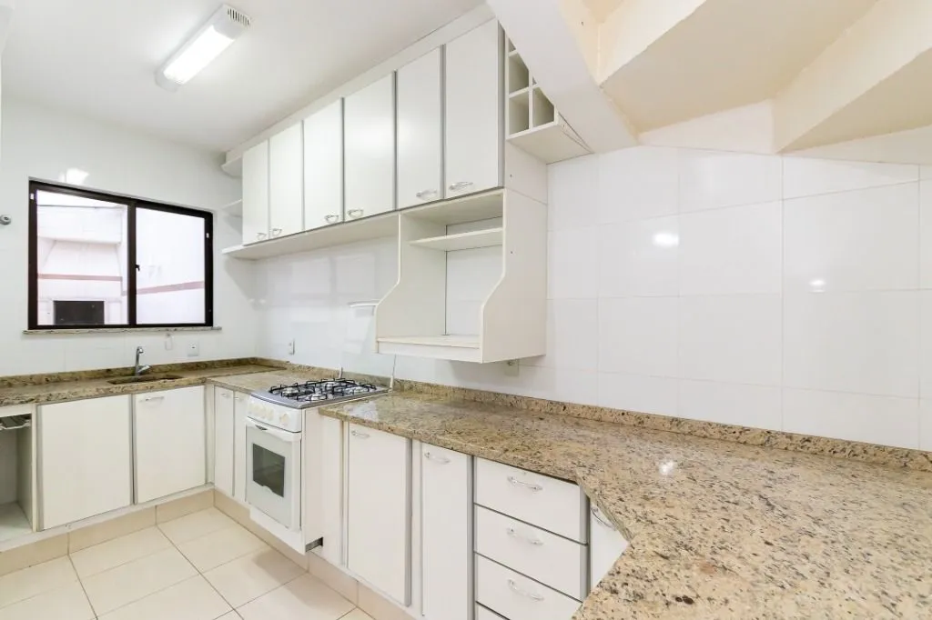 Unfurnished house with 4 bedrooms and 150 m² — photo 6
