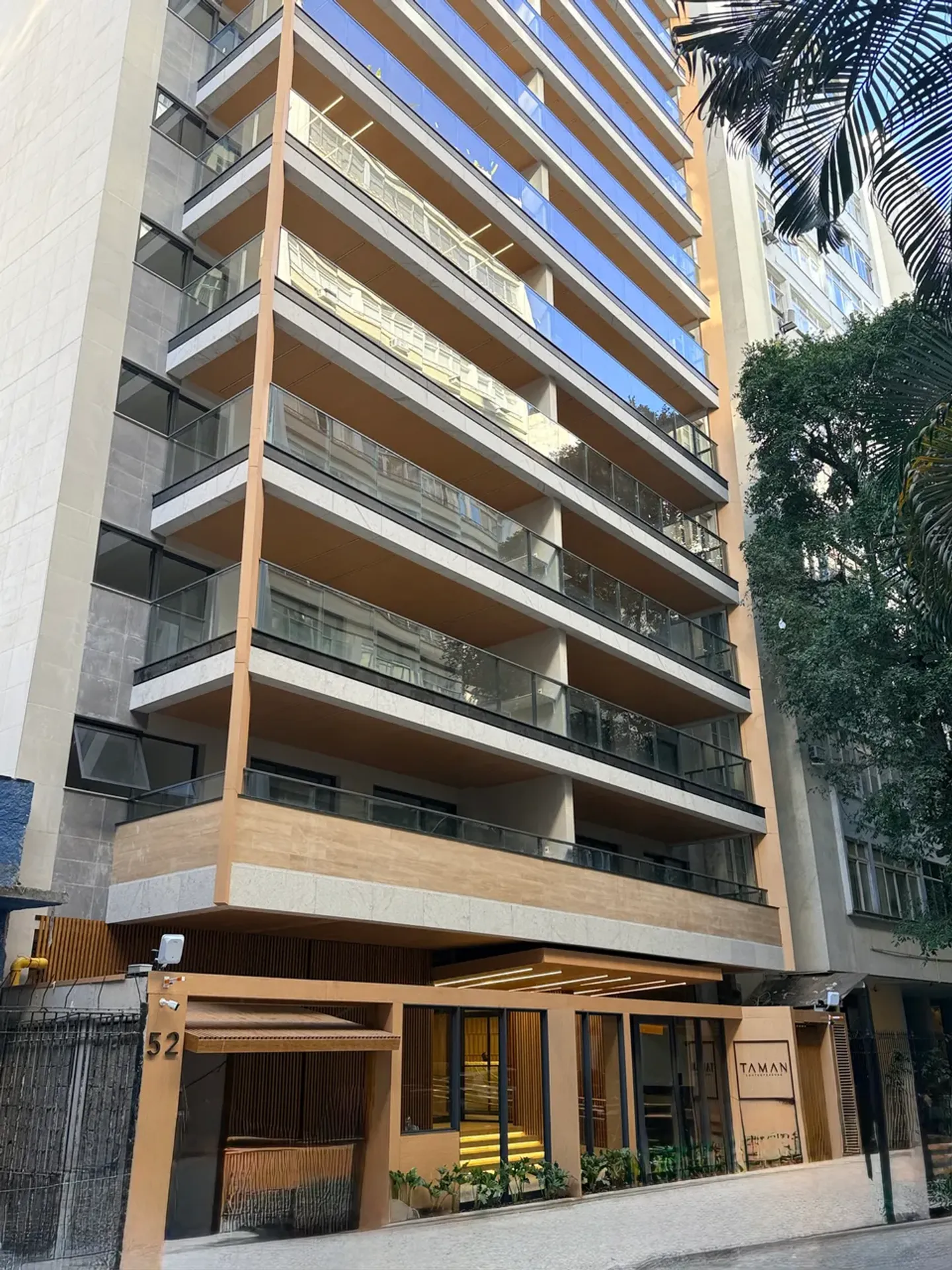 3-bedroom apartment with suite and 101 m² on the 6th floor — photo 3