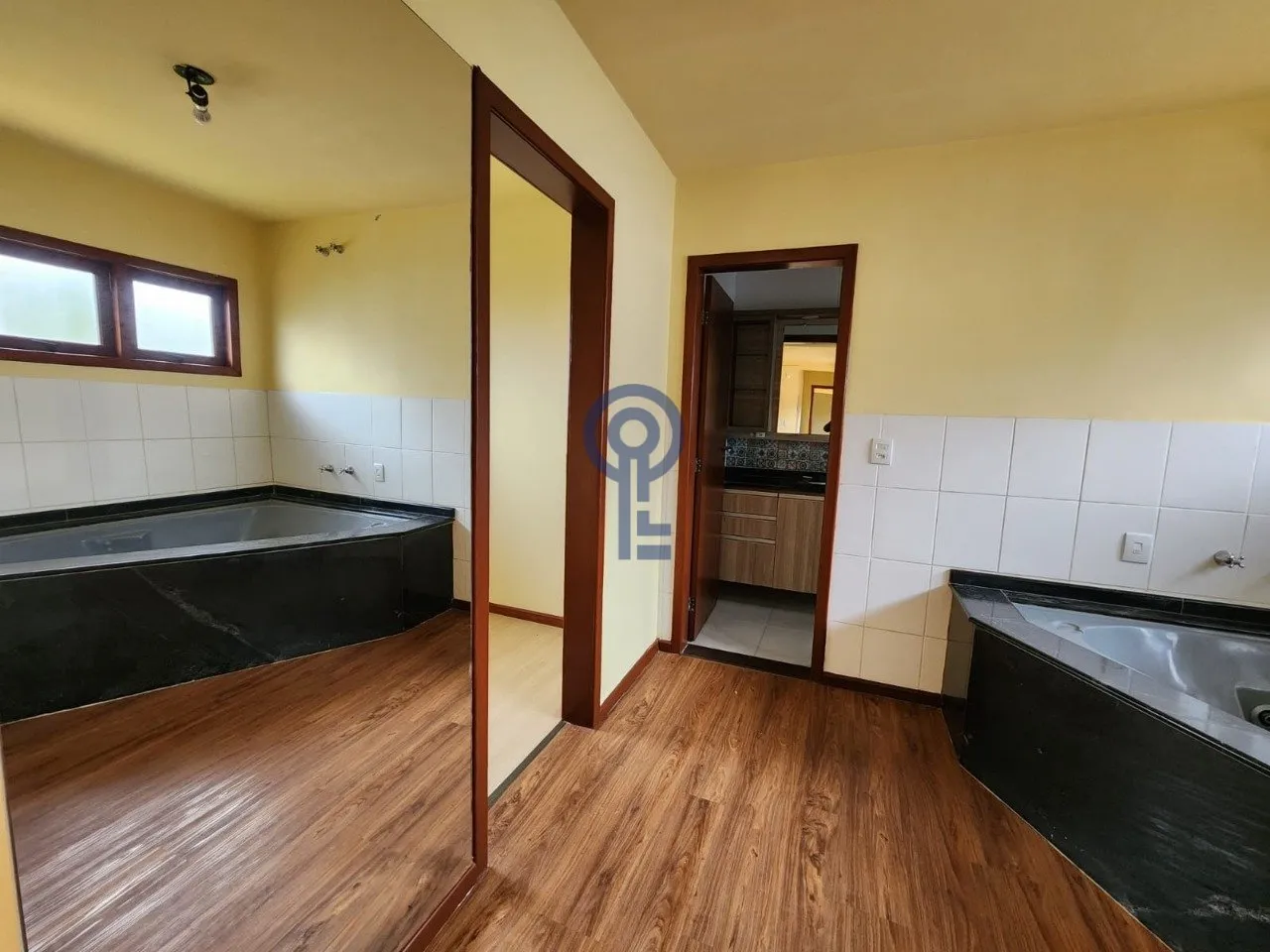 Condo house with 4 bedrooms and a private garden — photo 29