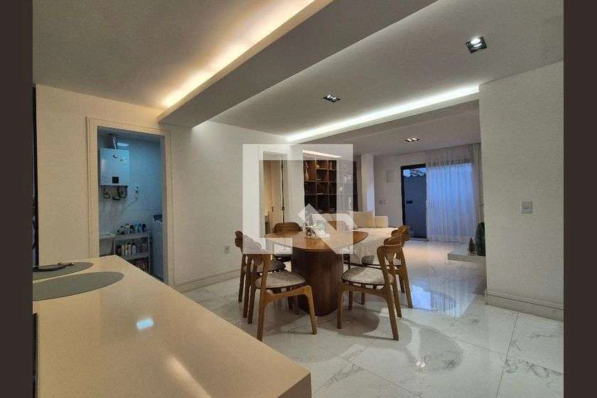 Будинок на 4 спальні з 270 м² і кухнею відкритого плану — photo 14