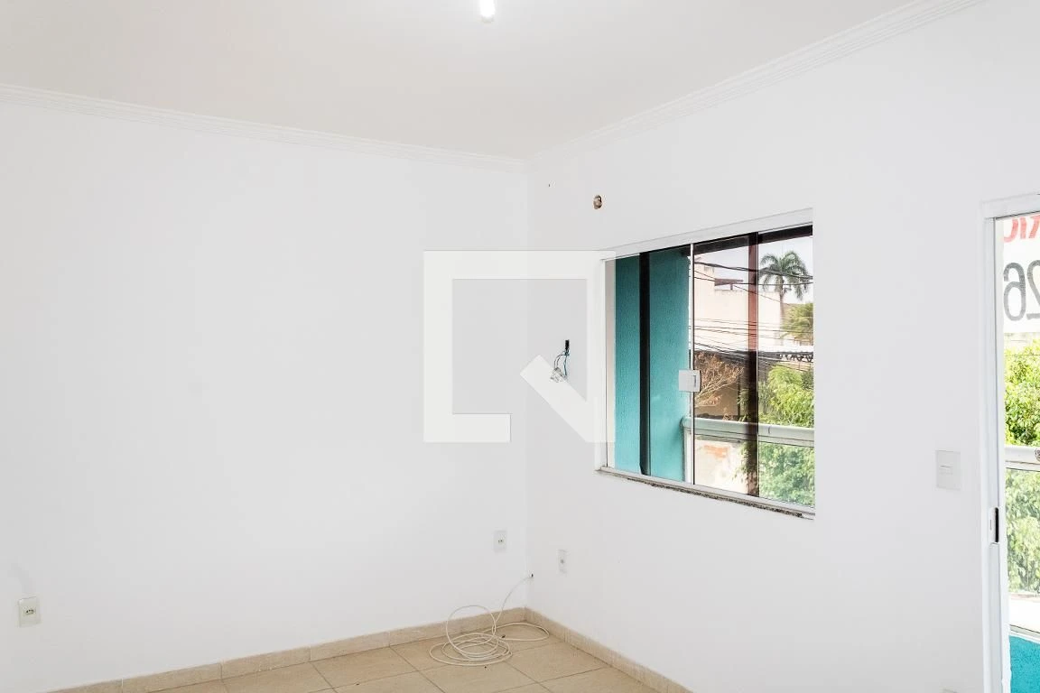House with 3 bedrooms and a private garden — photo 48