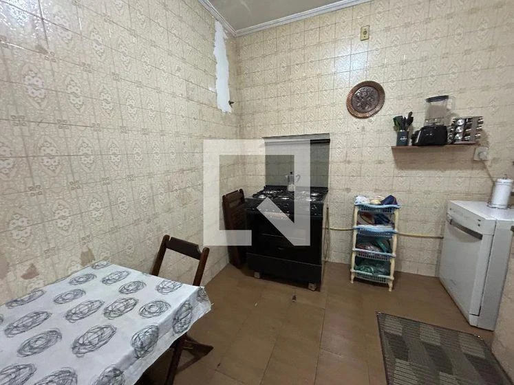 270 m² house with a glass-enclosed balcony and a dryer — photo 28