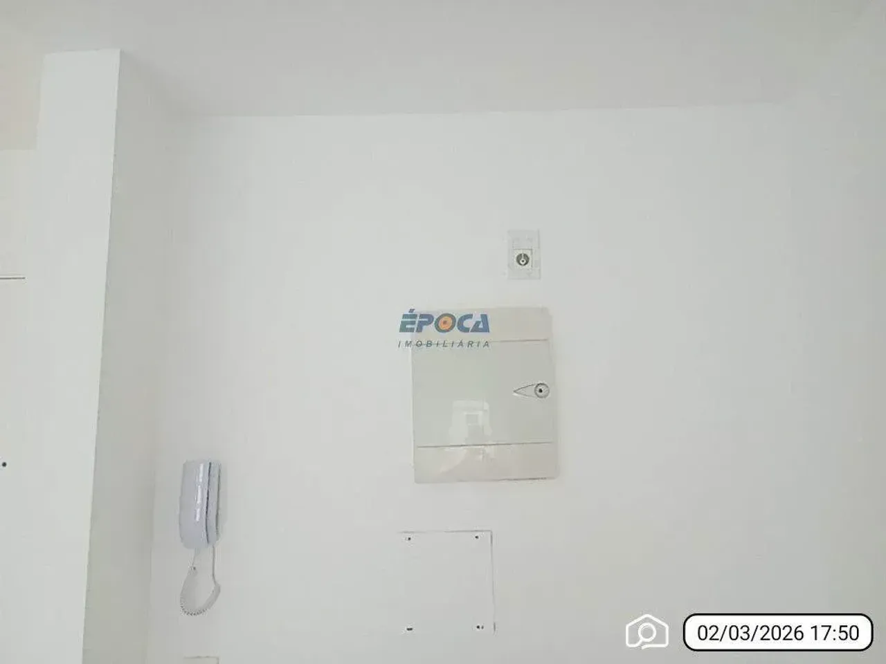 2-bedroom apartment with 1 bathroom and glass shower — photo 10