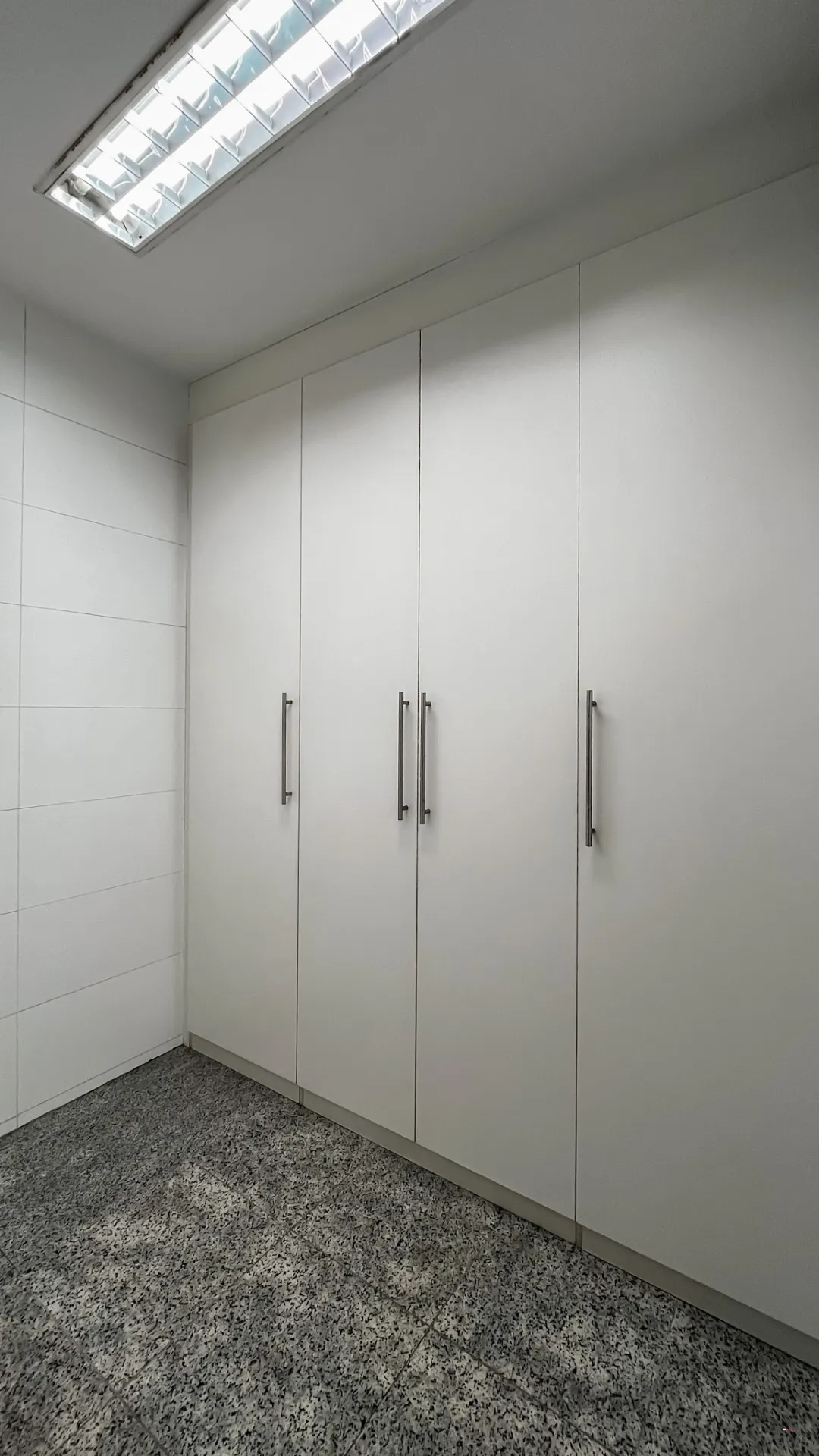 Панорамні вікна та 4 спальні: квартира 217 м² — photo 34