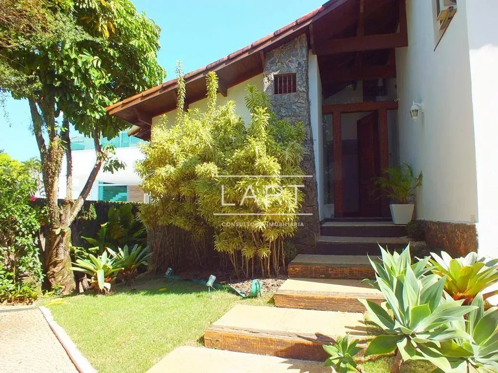 House with 4 bedrooms and 5 bathrooms, 962 m² and 2 parking — photo 9