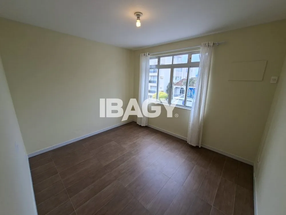 Apartamento de 4 dormitorios con chimenea y 1 suite — photo 10