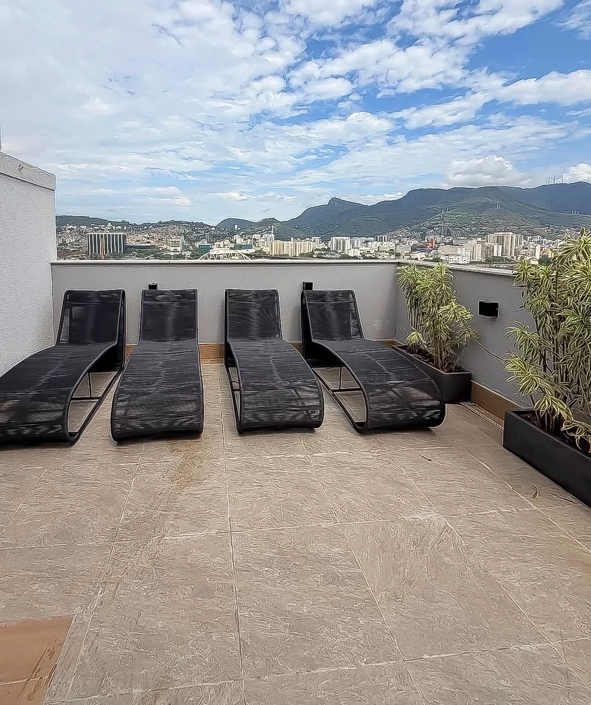 Apartment, 38 m², with a glass-enclosed balcony — photo 40