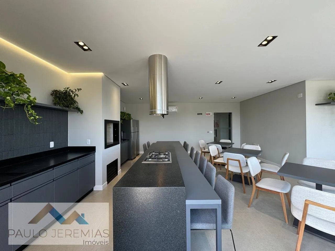 Furnished apartment, 65 m², with floor-to-ceiling windows — photo 13