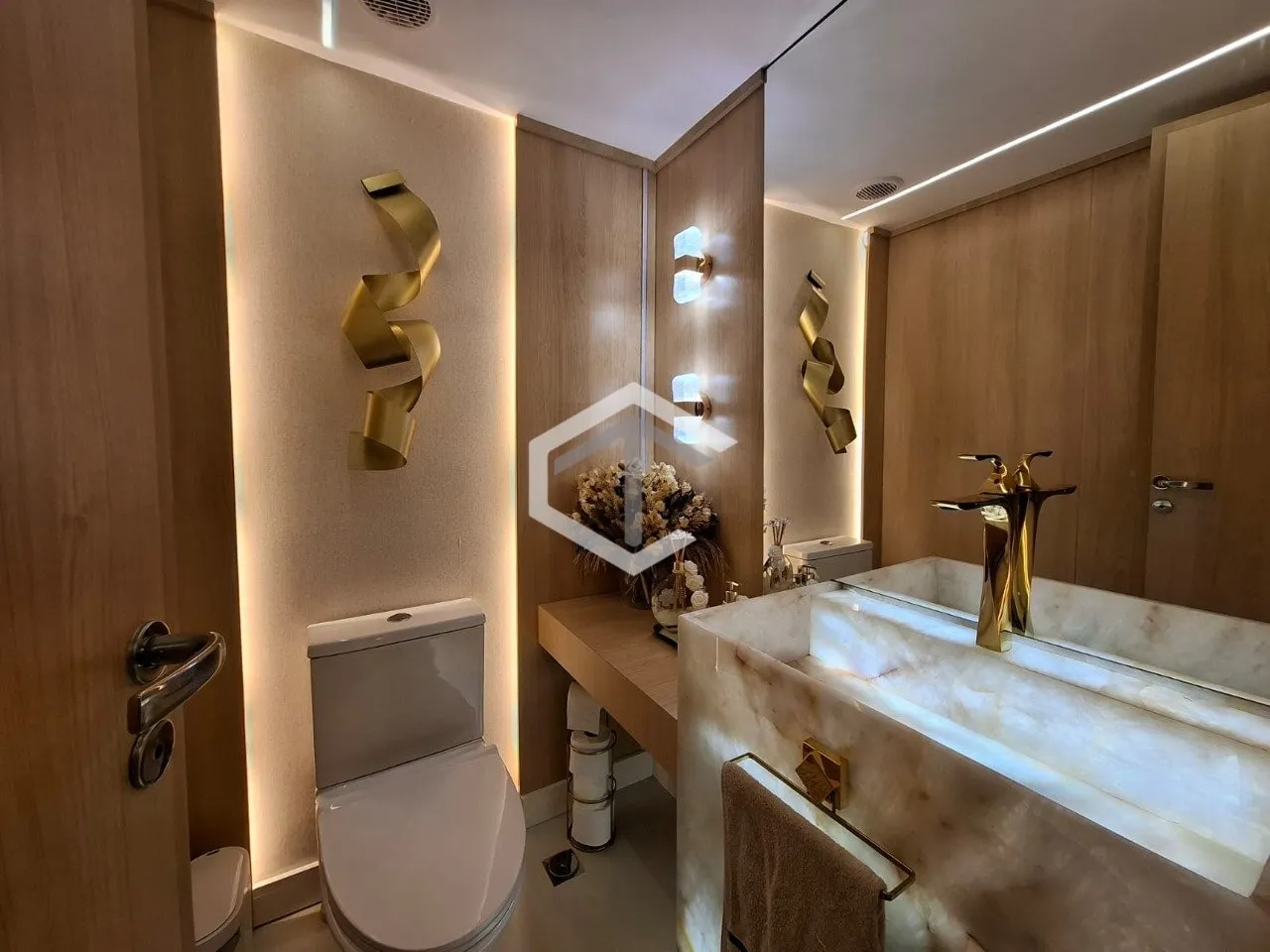 Washing machine in a 4-bedroom apartment, 217 m² — photo 7